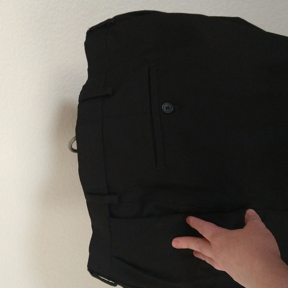 Haggar 44 x 30 black dress pants